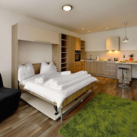 Ambiente Serviced Apartments - Dunajska Bratislava Luaran gambar