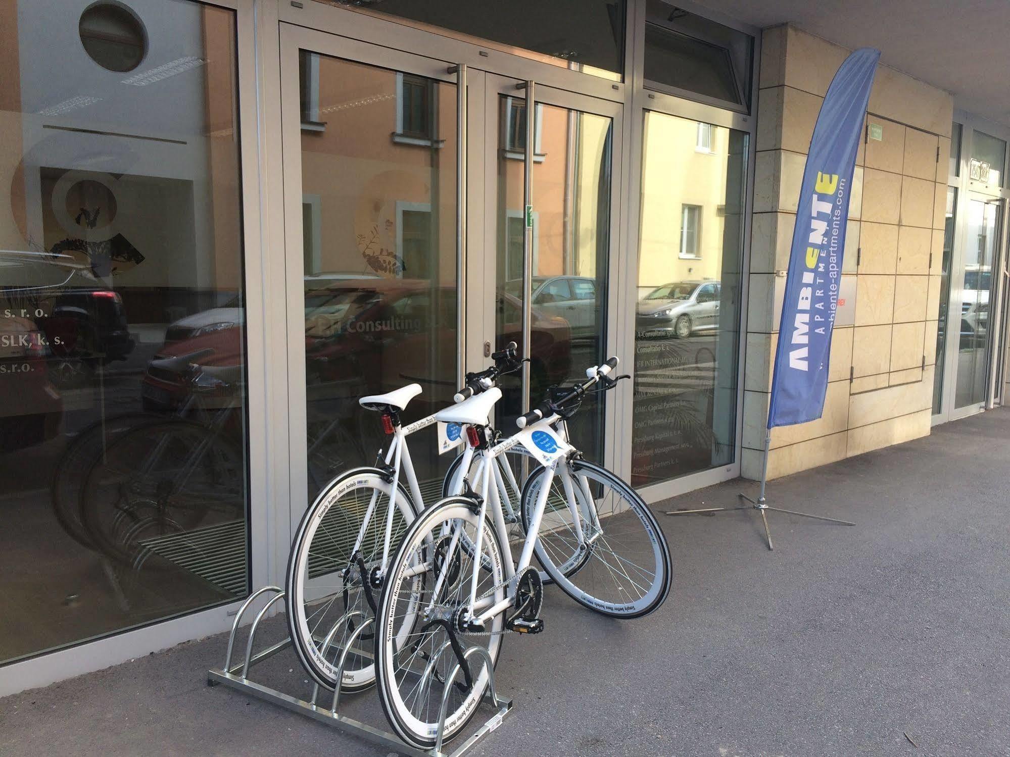 Ambiente Serviced Apartments - Dunajska Bratislava Luaran gambar